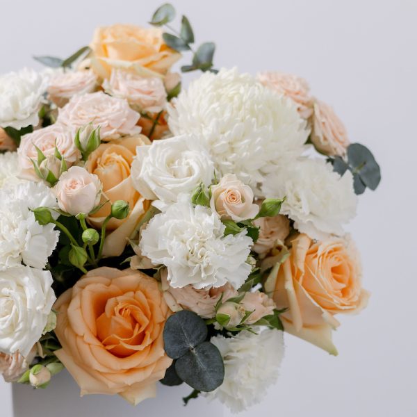 A top-down view of the Pastel flower box, highlighting the full, charming composition of the flowers.