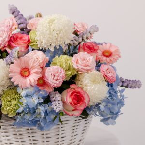 A full view of the luxury "Cotton Candy" basket, highlighting its vibrant and colorful composition.