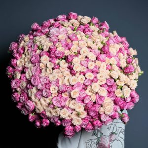 Bouquet Of 125 Beige And Purple Spray Roses