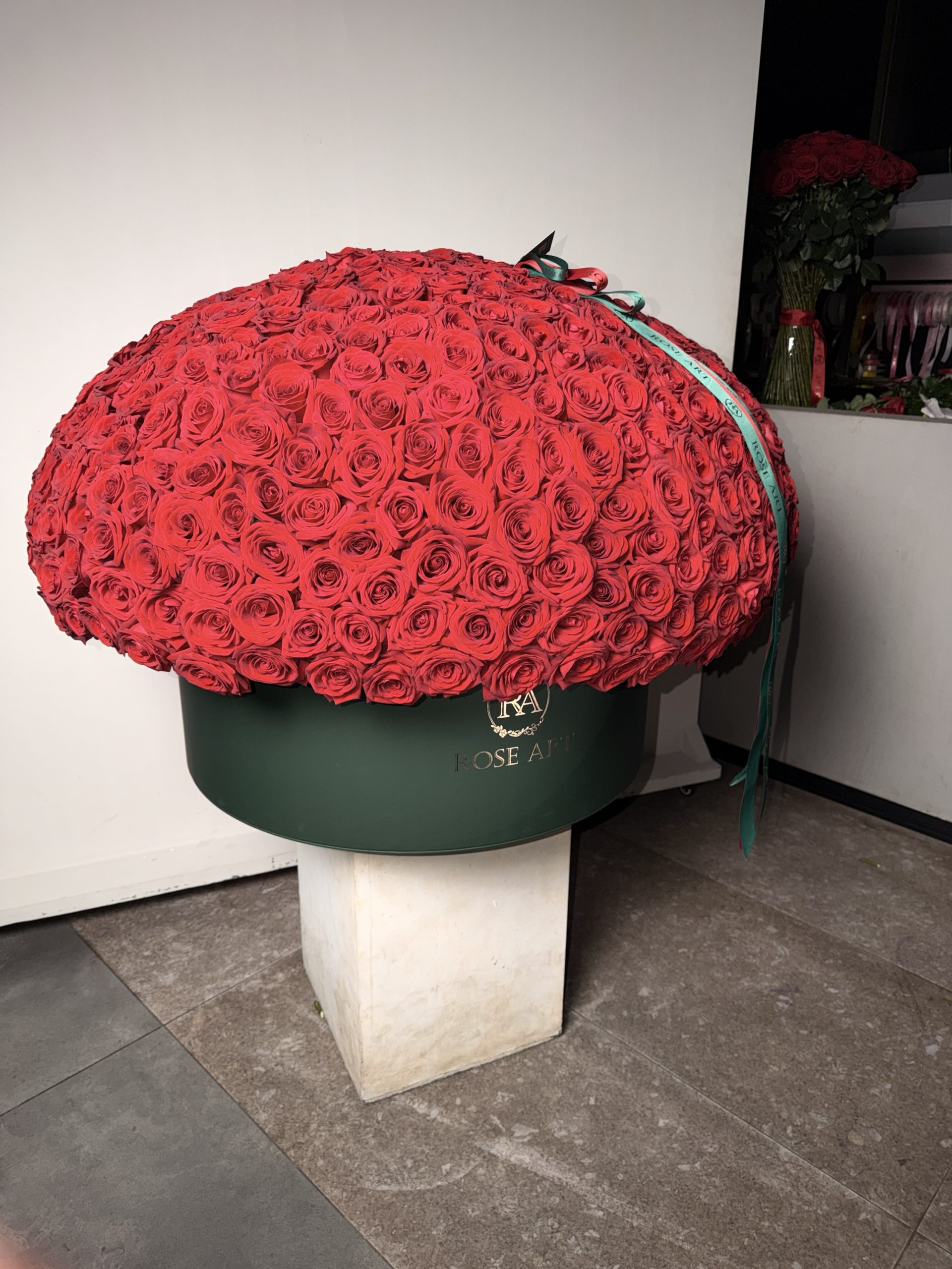 Luxury 800 Red Rose Leather Box - Image 3